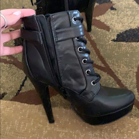 Guess High Heel Boots - Picture 4 of 5